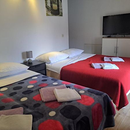 Peter&Zana Apartments Stari Grad  Luaran gambar