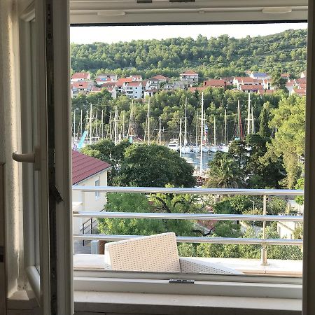 Peter&Zana Apartments Stari Grad  Luaran gambar