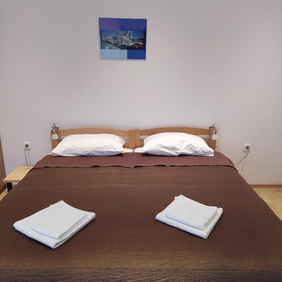Peter&Zana Apartments Stari Grad  Luaran gambar