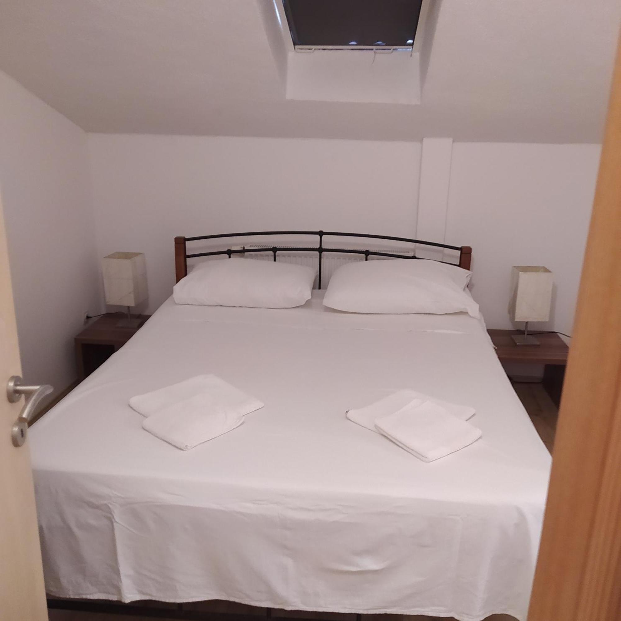 Peter&Zana Apartments Stari Grad  Luaran gambar