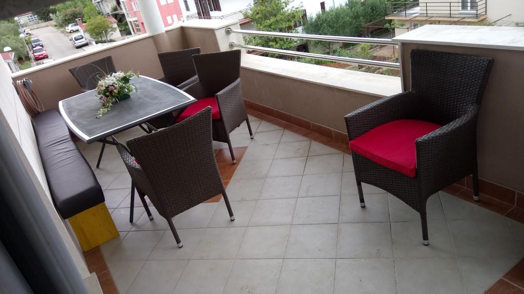 Peter&Zana Apartments Stari Grad  Luaran gambar