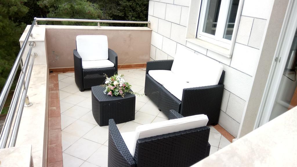 Peter&Zana Apartments Stari Grad  Luaran gambar
