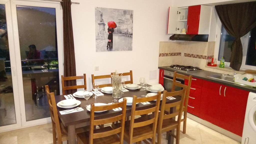 Peter&Zana Apartments Stari Grad  Luaran gambar