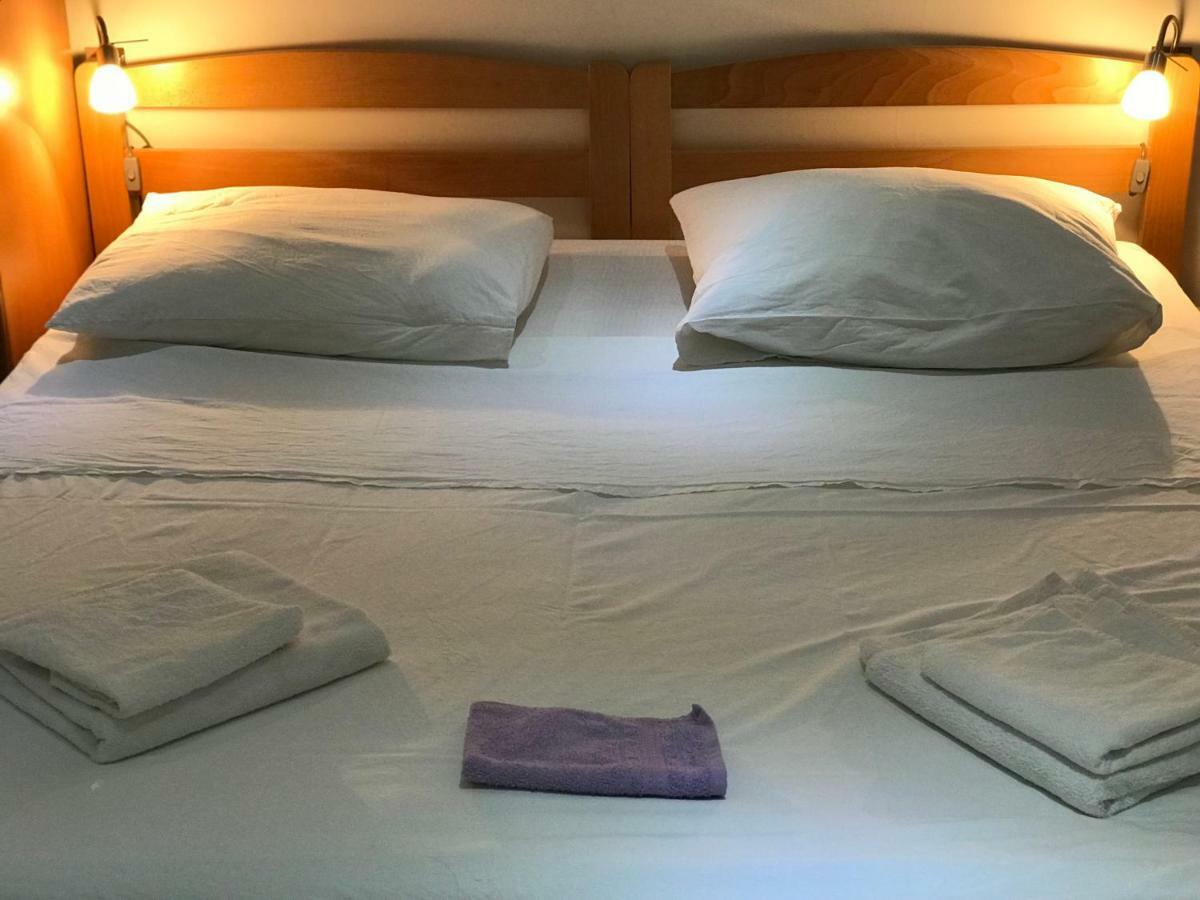 Peter&Zana Apartments Stari Grad  Luaran gambar