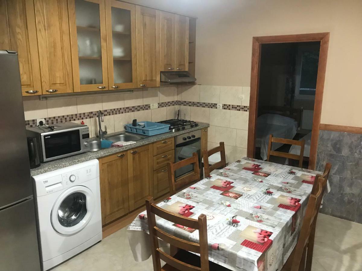 Peter&Zana Apartments Stari Grad  Luaran gambar